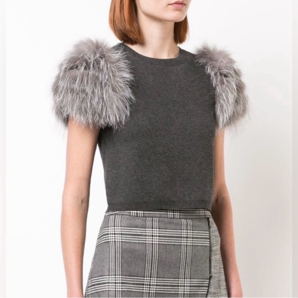 NWT Alice + Olivia Fur Sleeve Sweater Top - Small - Picture 1 of 10